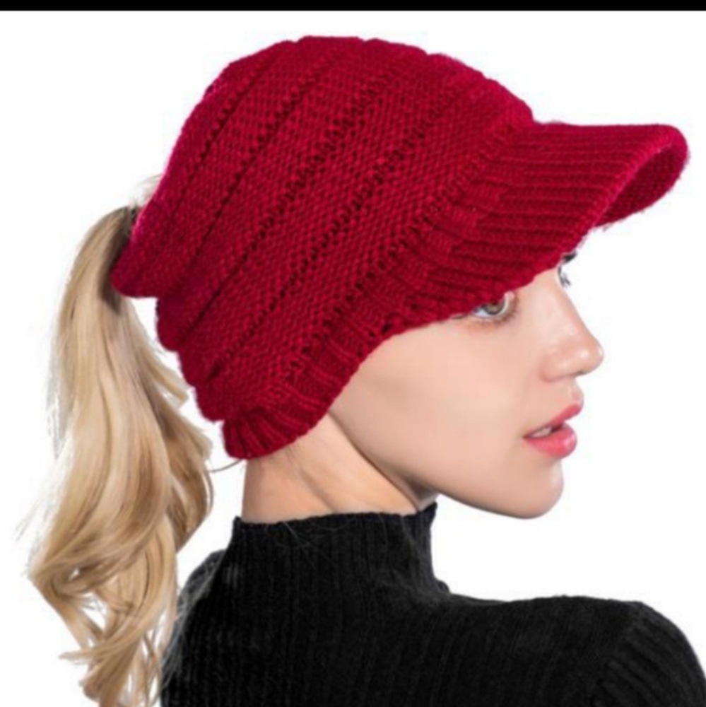 NWOT Messy Bum Beanie